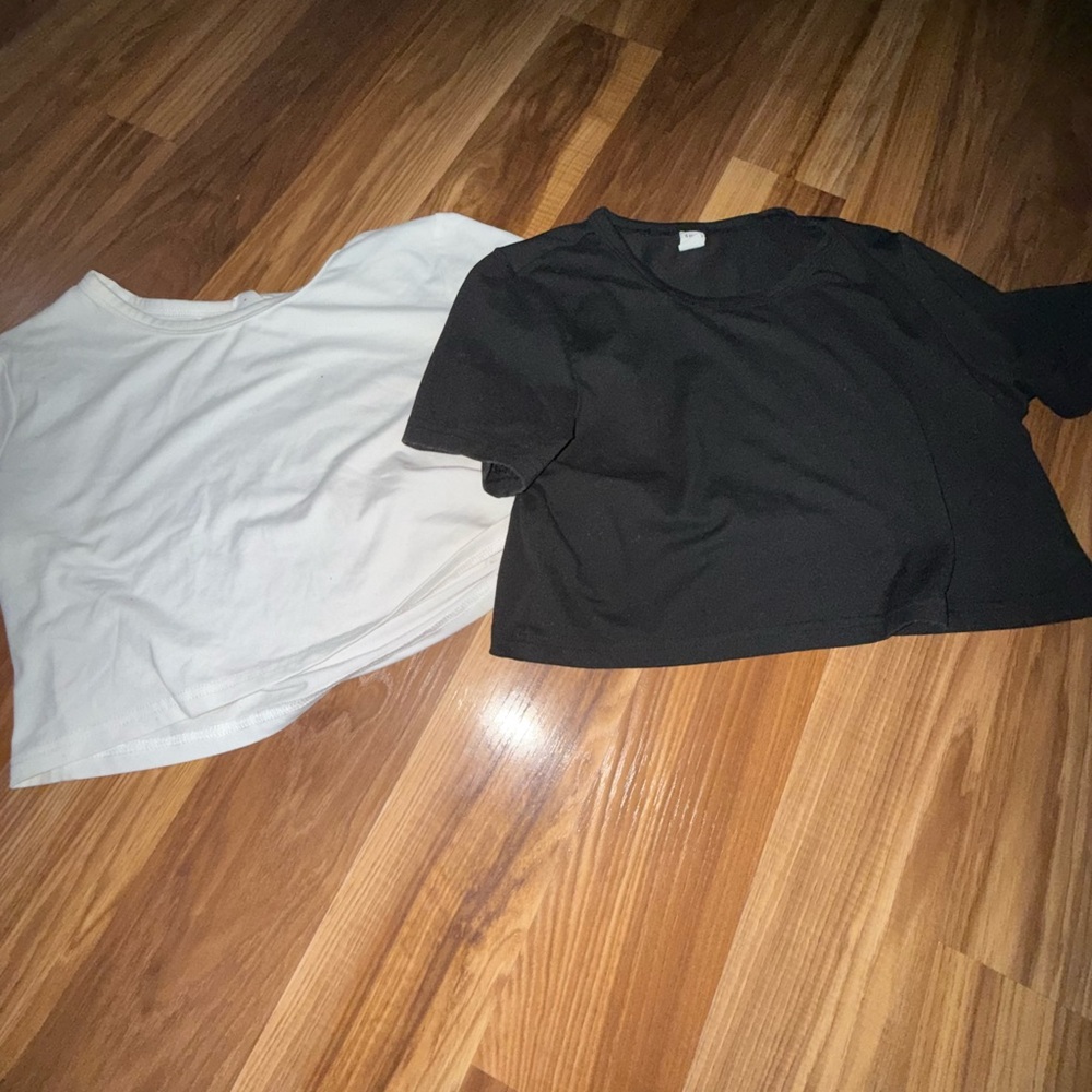 SHEIN Black and White Short Sleeve Tees